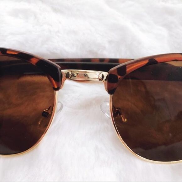 Harris Print & Gold Horn Rimmed Sunglasses - Picture 4 of 9